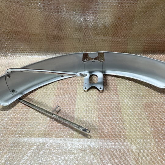 Suzuki GT380 GT500 GT550 GT750 Front Fender 53100-31701-Rep High Quality Chrome New.