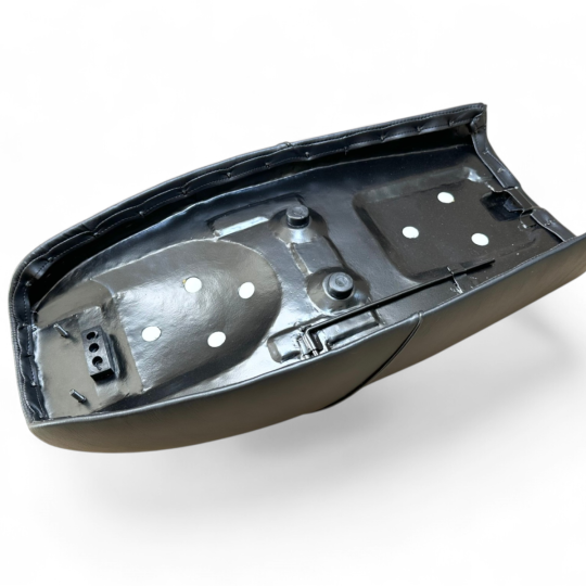 Honda CL350 1968-1970 K0-K2 Rear Hinge Metal Pan Black Motorcycle Seat